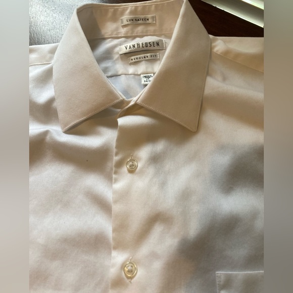 NWOT Men’sSize 17 34/35 Van Heusen Regular Fit LuxSateen Wrinkle FreeDress shirt - Picture 8 of 14